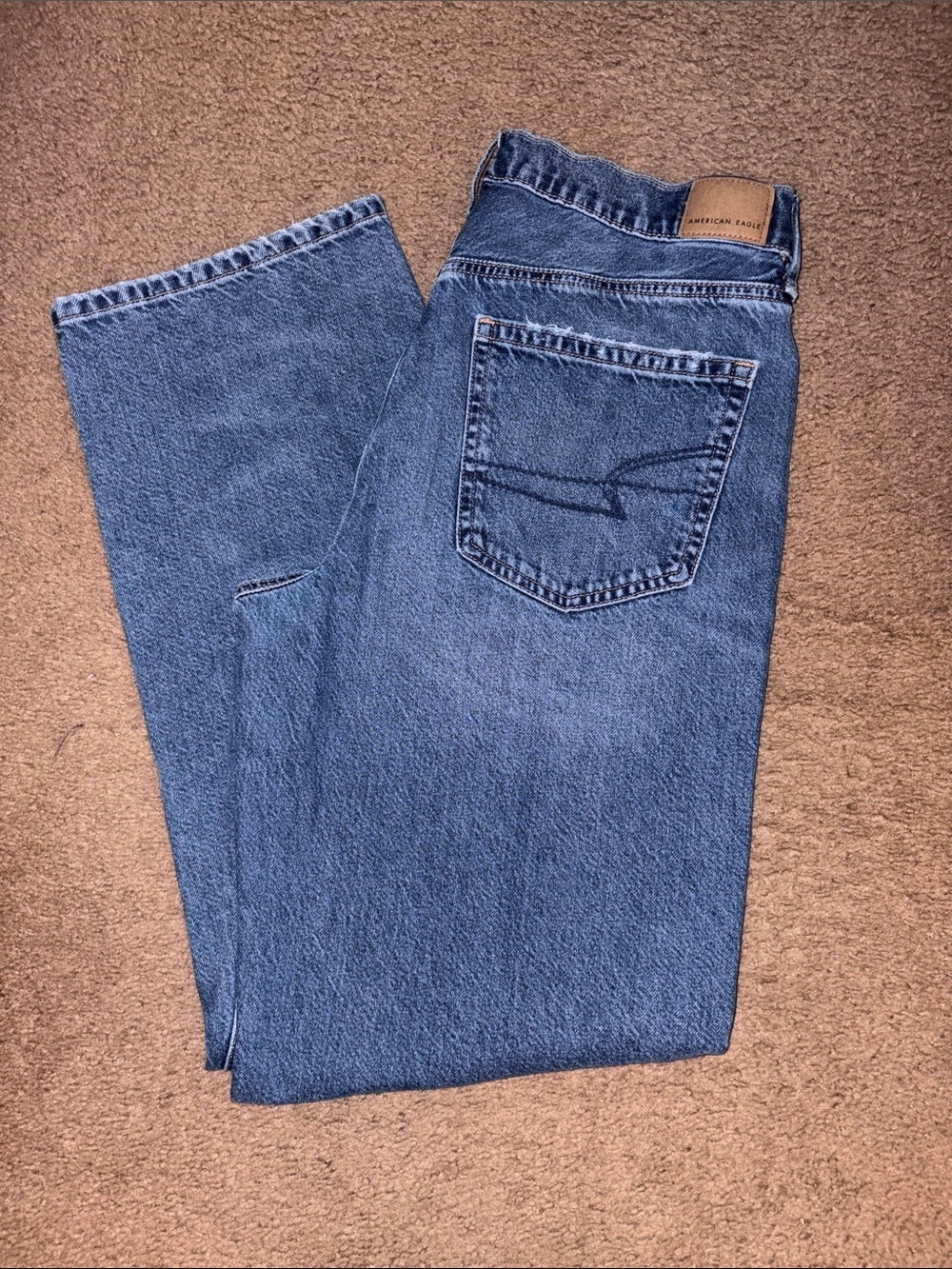 American Eagle women’s size 10 regular slightly distressed low-rise Baggy Jeans
